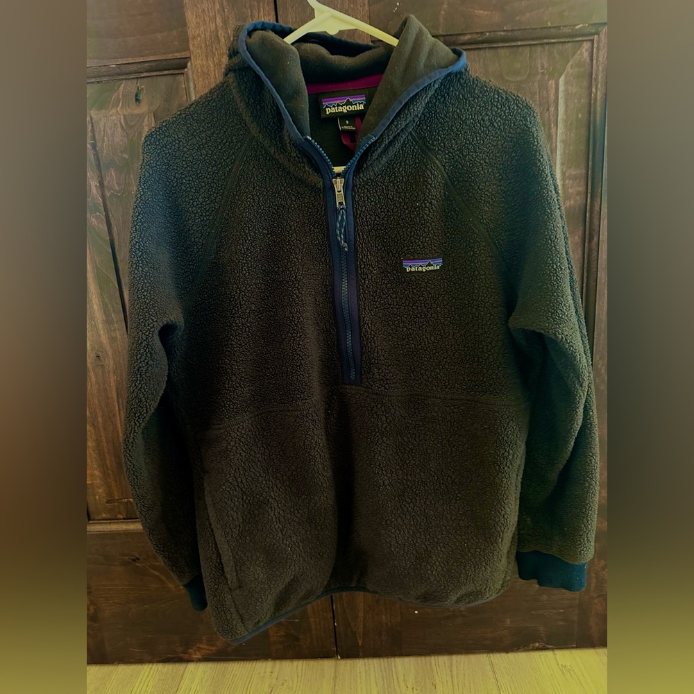 PATAGONIA Women’s Black Hoodie Sweater Pullover 1/4 Zip Black Size S
